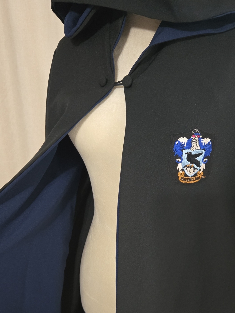 Universal Studios Wizarding World Of Harry Potter Ravenclaw Robe Size XXS - Picture 4 of 7